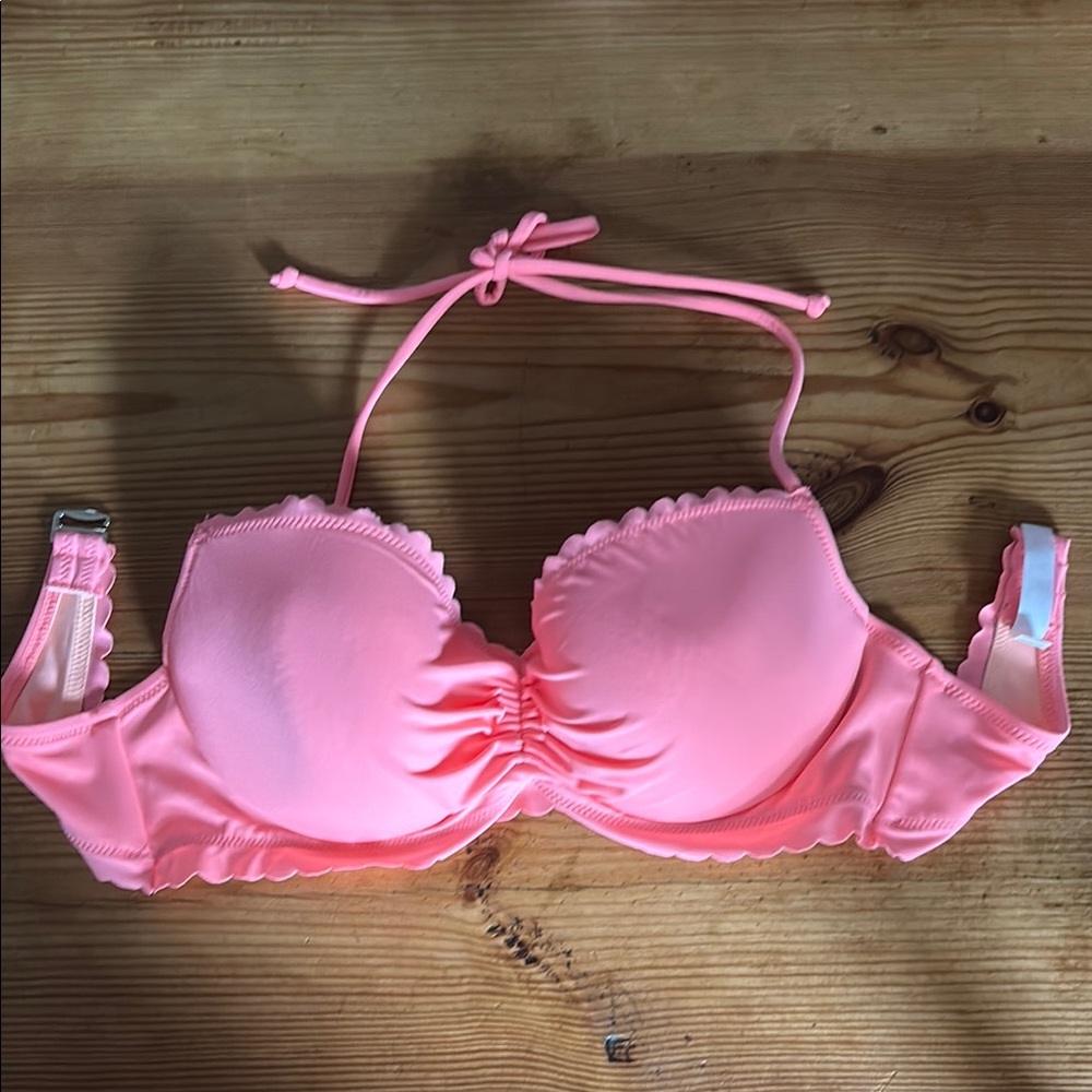 Victoria's Secret Coral Underwire Bra with Adjustable Straps